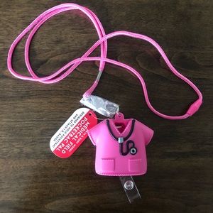 Scrub pocketbac holder